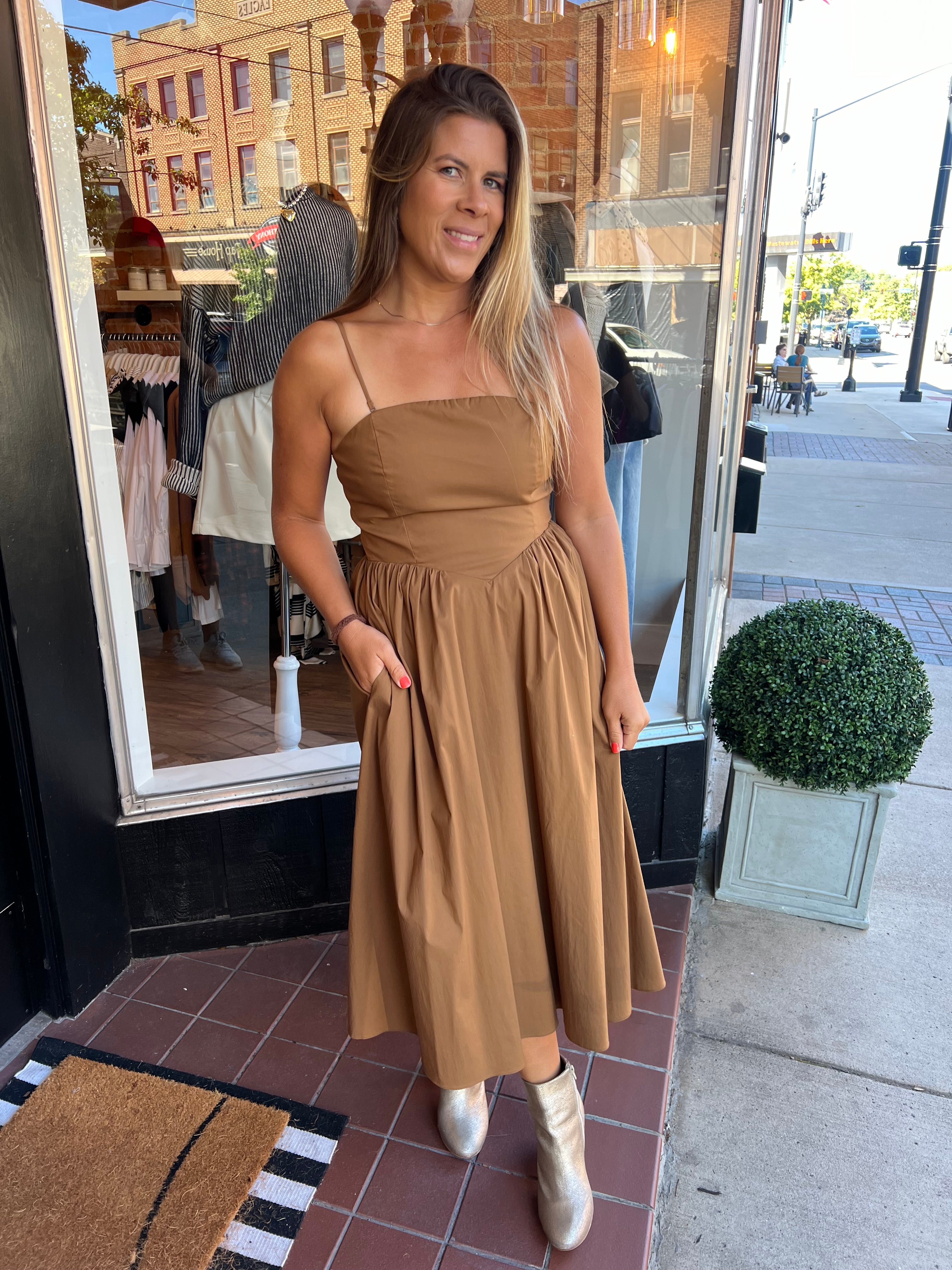 Calieta Midi Dress